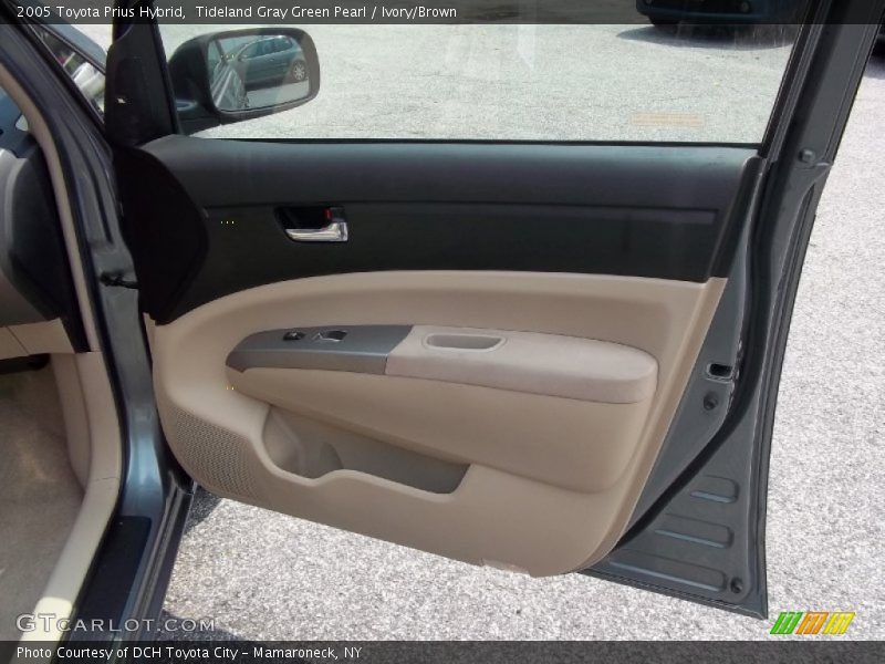 Tideland Gray Green Pearl / Ivory/Brown 2005 Toyota Prius Hybrid