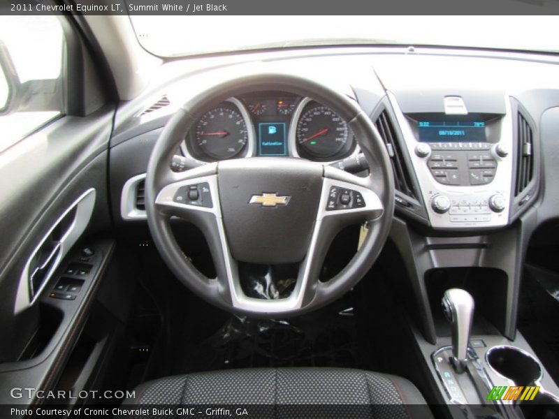 Summit White / Jet Black 2011 Chevrolet Equinox LT