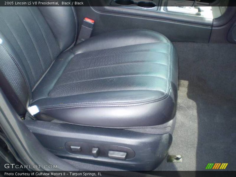 Black / Black 2005 Lincoln LS V8 Presidential
