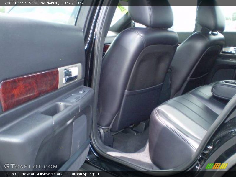 Black / Black 2005 Lincoln LS V8 Presidential