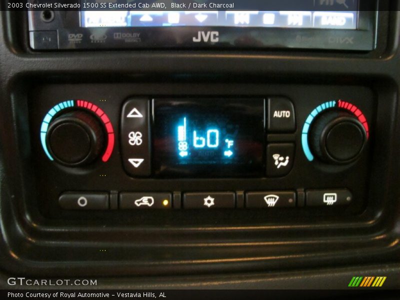 Controls of 2003 Silverado 1500 SS Extended Cab AWD