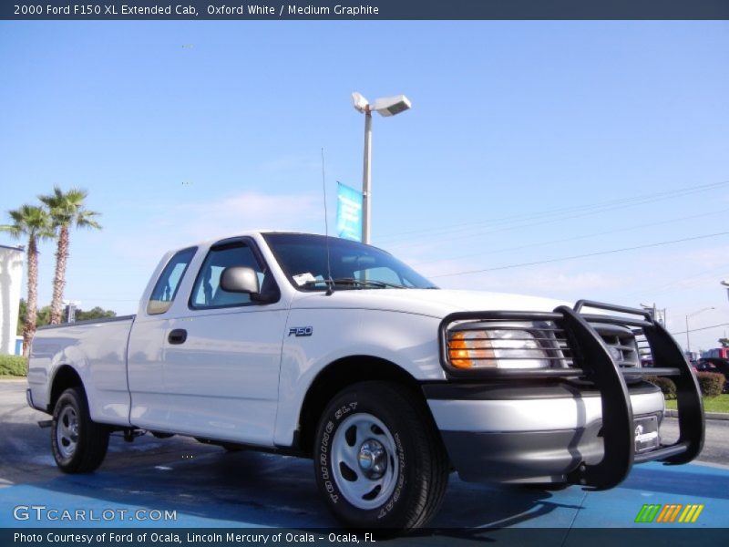 Oxford White / Medium Graphite 2000 Ford F150 XL Extended Cab