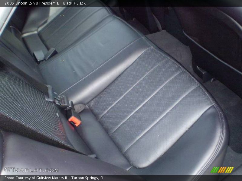 Black / Black 2005 Lincoln LS V8 Presidential