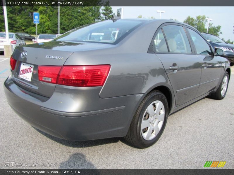 Willow Gray / Gray 2010 Hyundai Sonata GLS