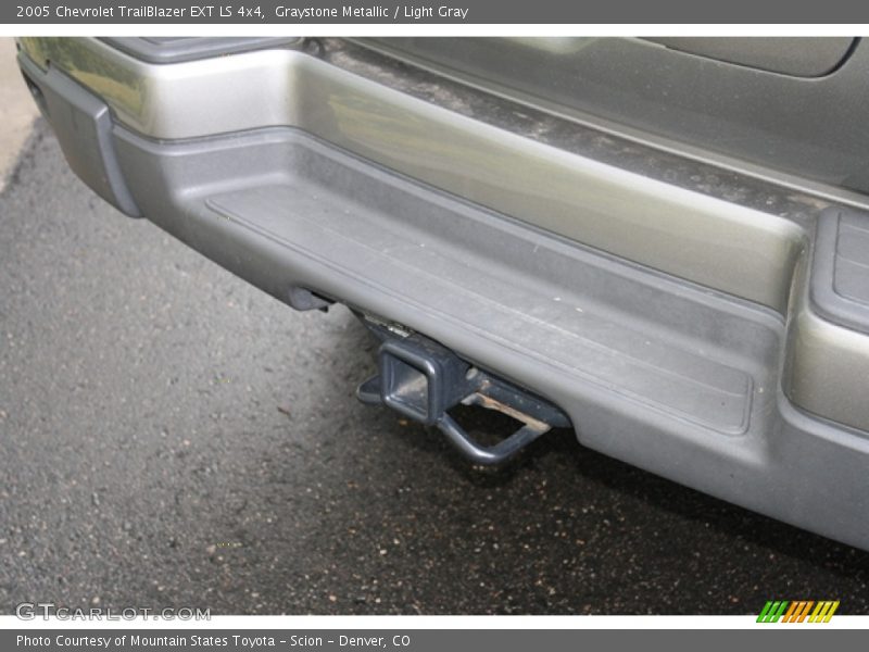 Graystone Metallic / Light Gray 2005 Chevrolet TrailBlazer EXT LS 4x4