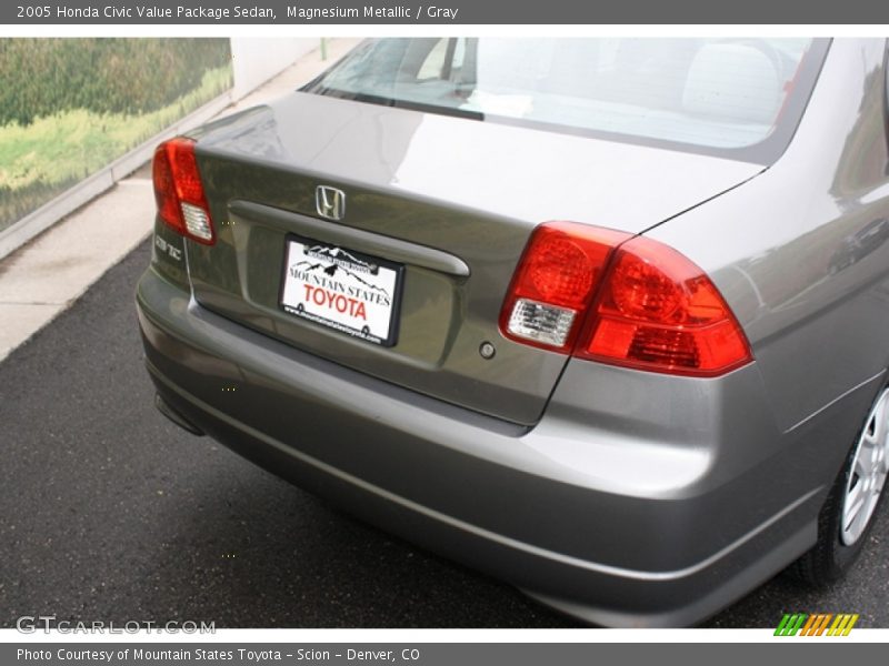 Magnesium Metallic / Gray 2005 Honda Civic Value Package Sedan