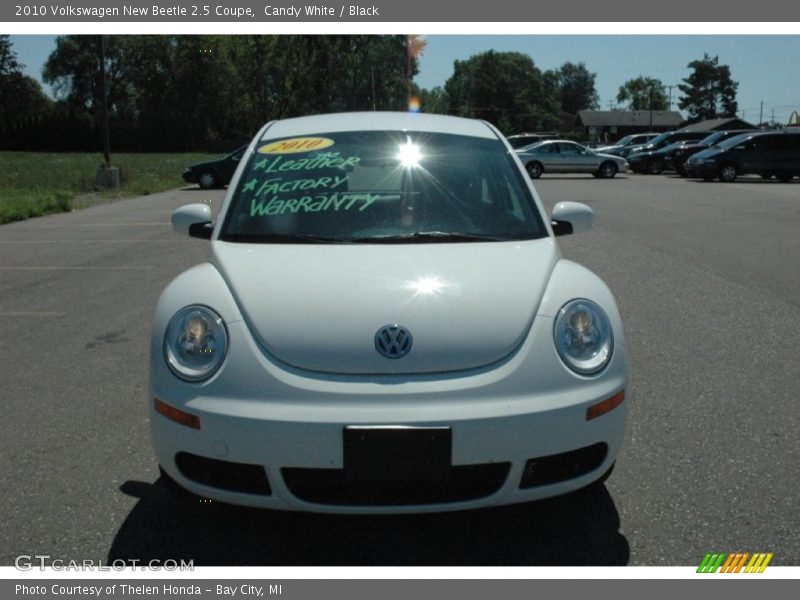 Candy White / Black 2010 Volkswagen New Beetle 2.5 Coupe