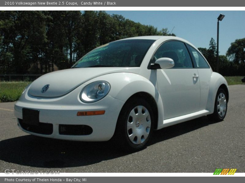 Candy White / Black 2010 Volkswagen New Beetle 2.5 Coupe