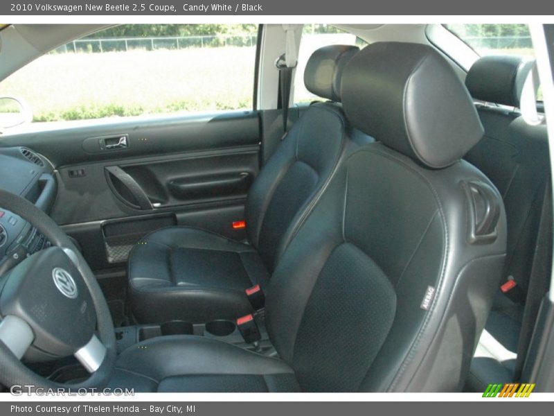 Candy White / Black 2010 Volkswagen New Beetle 2.5 Coupe