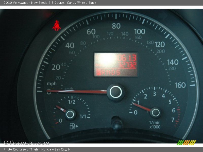Candy White / Black 2010 Volkswagen New Beetle 2.5 Coupe