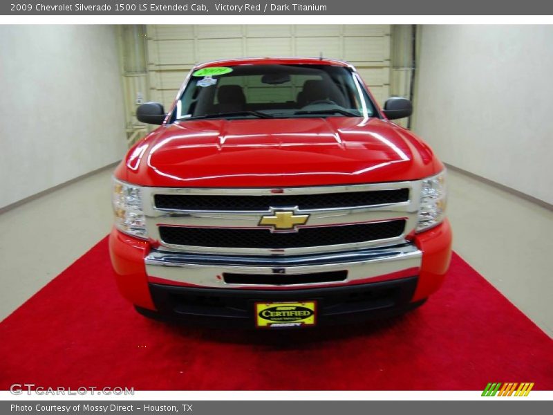 Victory Red / Dark Titanium 2009 Chevrolet Silverado 1500 LS Extended Cab