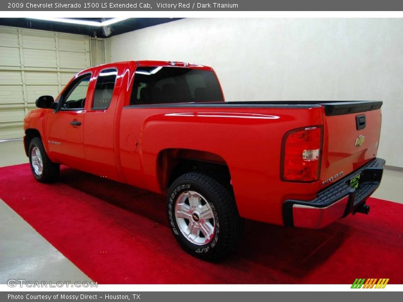 Victory Red / Dark Titanium 2009 Chevrolet Silverado 1500 LS Extended Cab