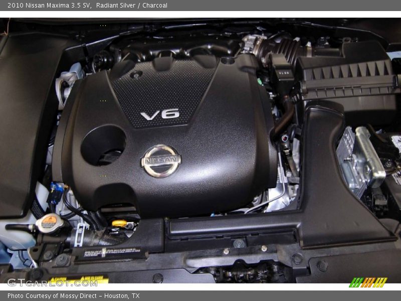 Radiant Silver / Charcoal 2010 Nissan Maxima 3.5 SV
