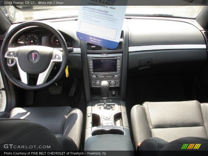 White Hot / Onyx 2009 Pontiac G8 GT