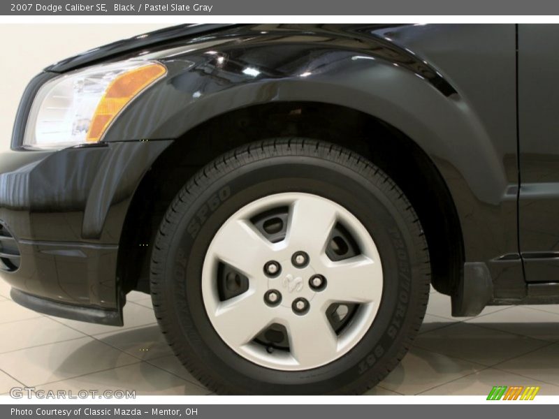 Black / Pastel Slate Gray 2007 Dodge Caliber SE