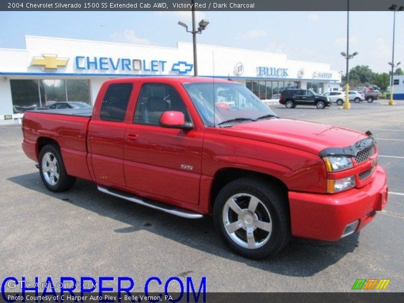 Victory Red / Dark Charcoal 2004 Chevrolet Silverado 1500 SS Extended Cab AWD