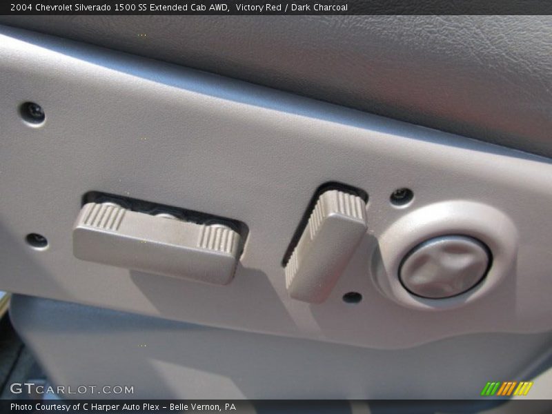 Controls of 2004 Silverado 1500 SS Extended Cab AWD