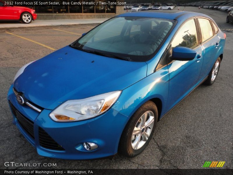 Blue Candy Metallic / Two-Tone Sport 2012 Ford Focus SE Sport Sedan