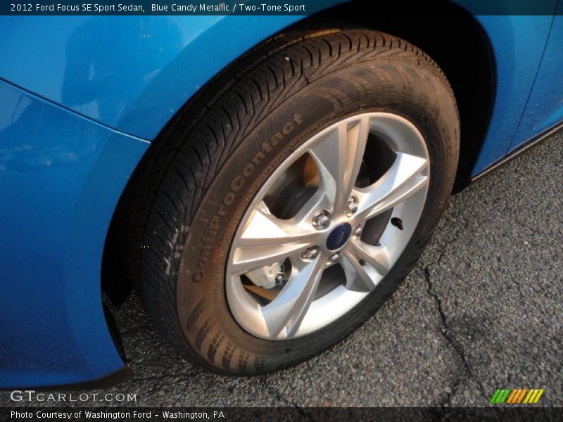 Blue Candy Metallic / Two-Tone Sport 2012 Ford Focus SE Sport Sedan