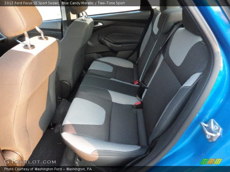 Blue Candy Metallic / Two-Tone Sport 2012 Ford Focus SE Sport Sedan