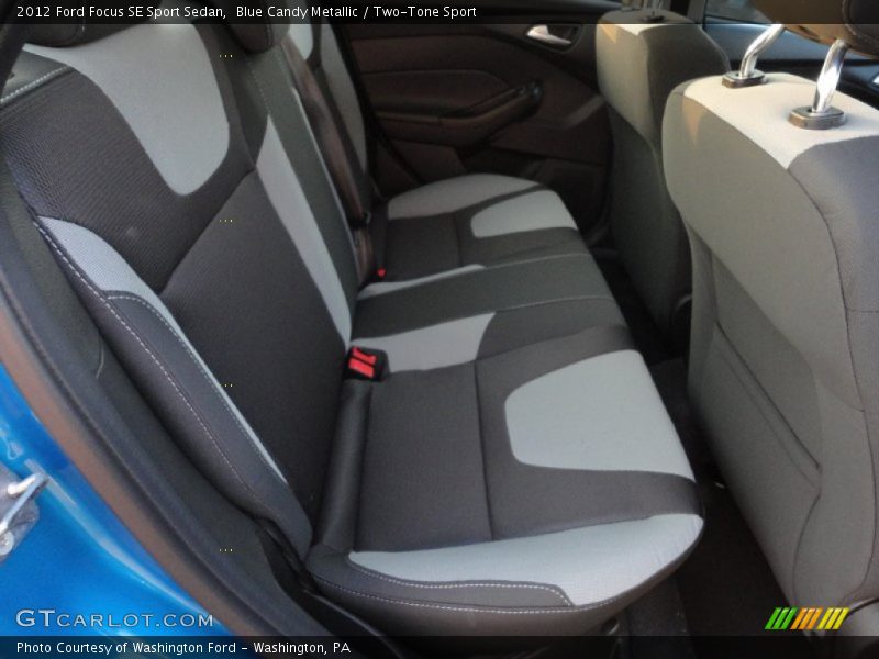 Blue Candy Metallic / Two-Tone Sport 2012 Ford Focus SE Sport Sedan