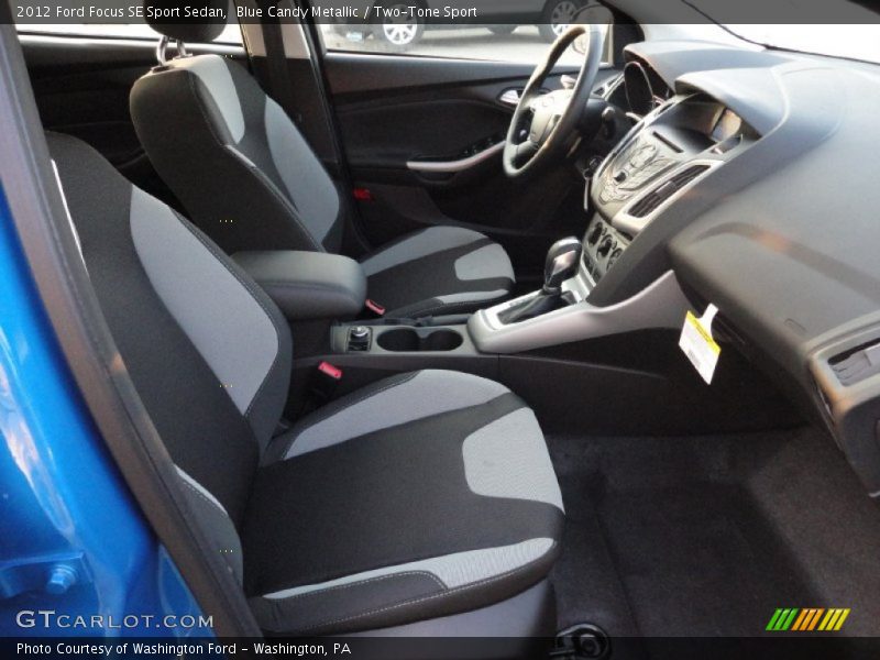Blue Candy Metallic / Two-Tone Sport 2012 Ford Focus SE Sport Sedan