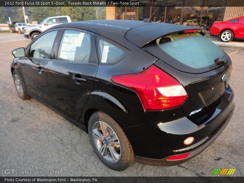 Tuxedo Black Metallic / Two-Tone Sport 2012 Ford Focus SE Sport 5-Door