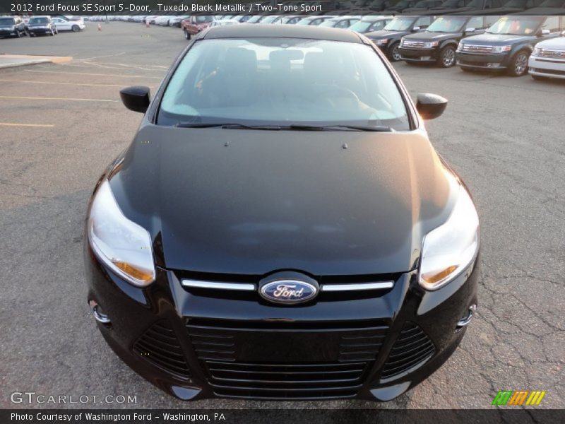Tuxedo Black Metallic / Two-Tone Sport 2012 Ford Focus SE Sport 5-Door