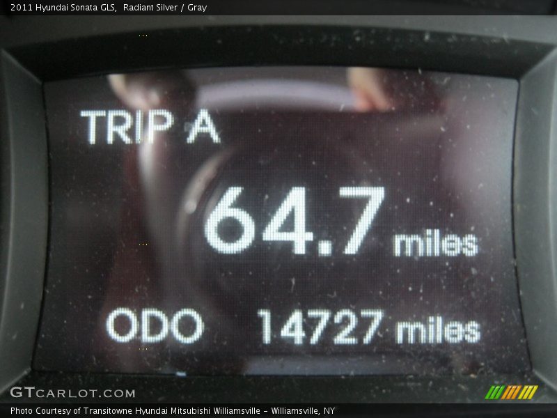 Radiant Silver / Gray 2011 Hyundai Sonata GLS