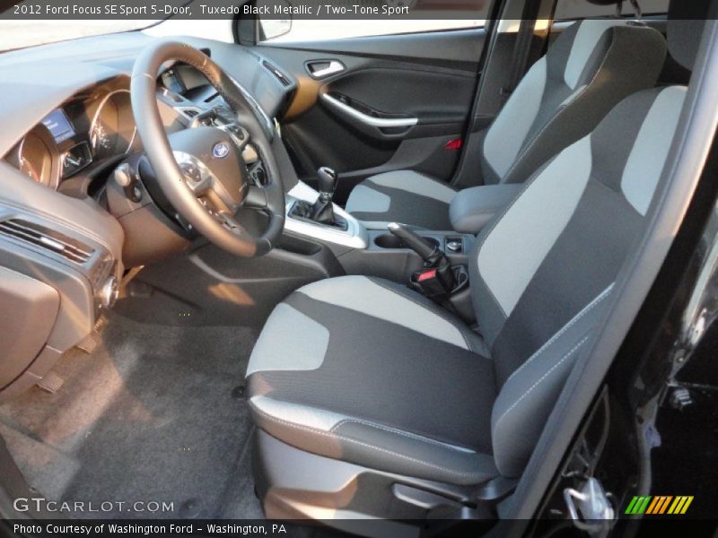 Tuxedo Black Metallic / Two-Tone Sport 2012 Ford Focus SE Sport 5-Door