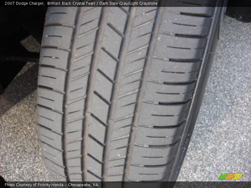 Brilliant Black Crystal Pearl / Dark Slate Gray/Light Graystone 2007 Dodge Charger