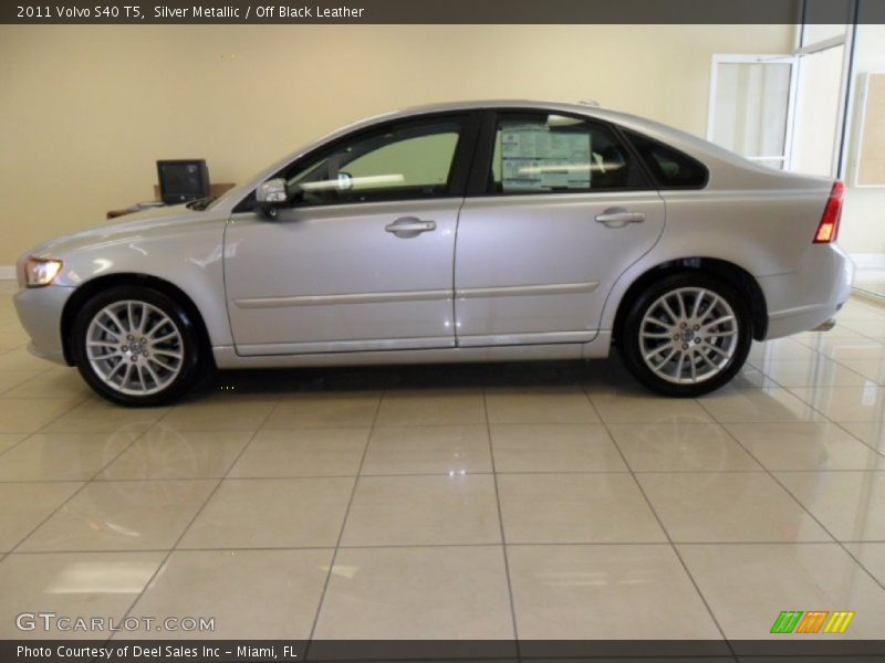 Silver Metallic / Off Black Leather 2011 Volvo S40 T5