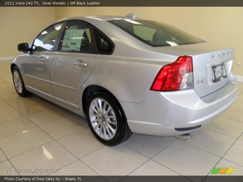 Silver Metallic / Off Black Leather 2011 Volvo S40 T5