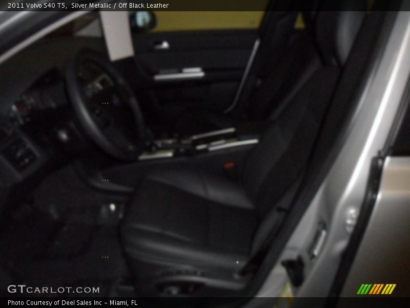 Silver Metallic / Off Black Leather 2011 Volvo S40 T5