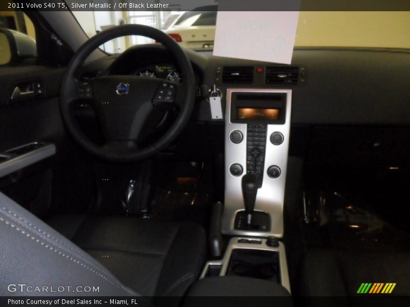 Silver Metallic / Off Black Leather 2011 Volvo S40 T5