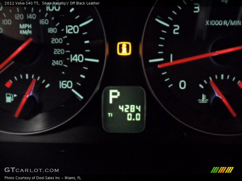 Silver Metallic / Off Black Leather 2011 Volvo S40 T5