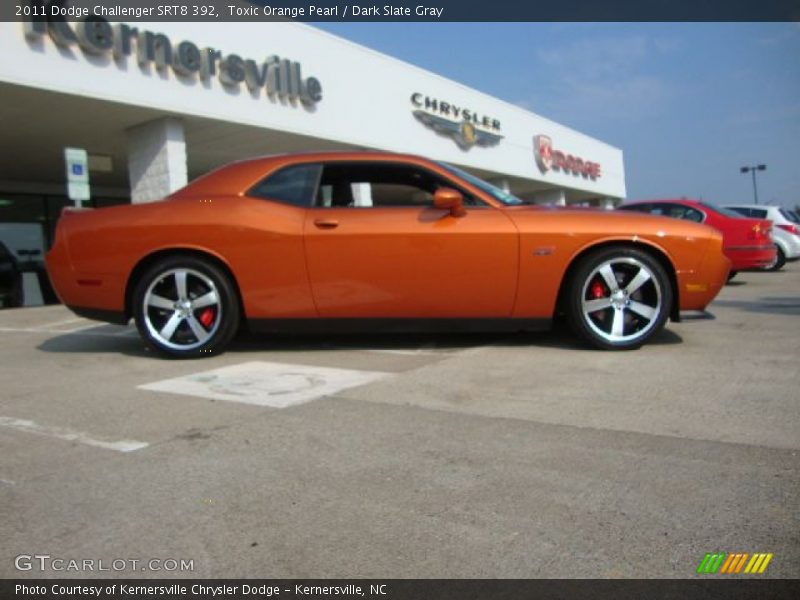 Toxic Orange Pearl / Dark Slate Gray 2011 Dodge Challenger SRT8 392