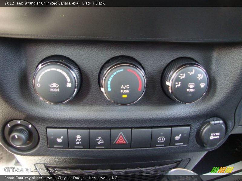 Controls of 2012 Wrangler Unlimited Sahara 4x4