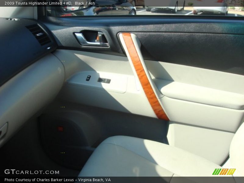 Black / Ash 2009 Toyota Highlander Limited 4WD