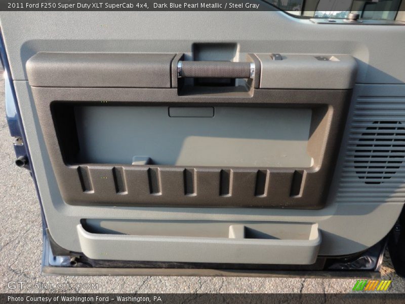Dark Blue Pearl Metallic / Steel Gray 2011 Ford F250 Super Duty XLT SuperCab 4x4
