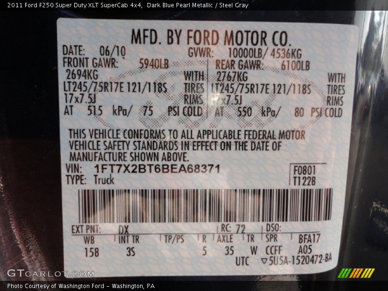 Dark Blue Pearl Metallic / Steel Gray 2011 Ford F250 Super Duty XLT SuperCab 4x4