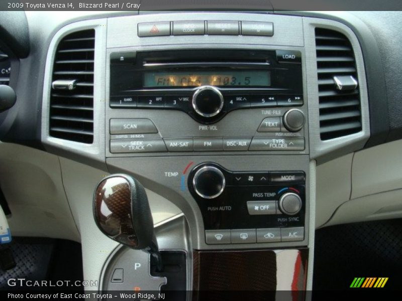 Blizzard Pearl / Gray 2009 Toyota Venza I4