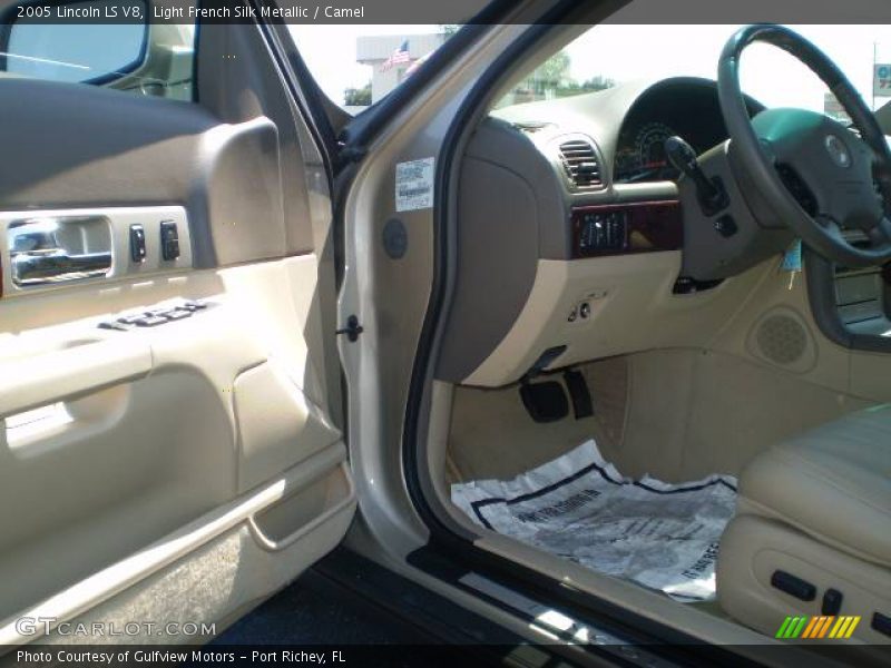Light French Silk Metallic / Camel 2005 Lincoln LS V8