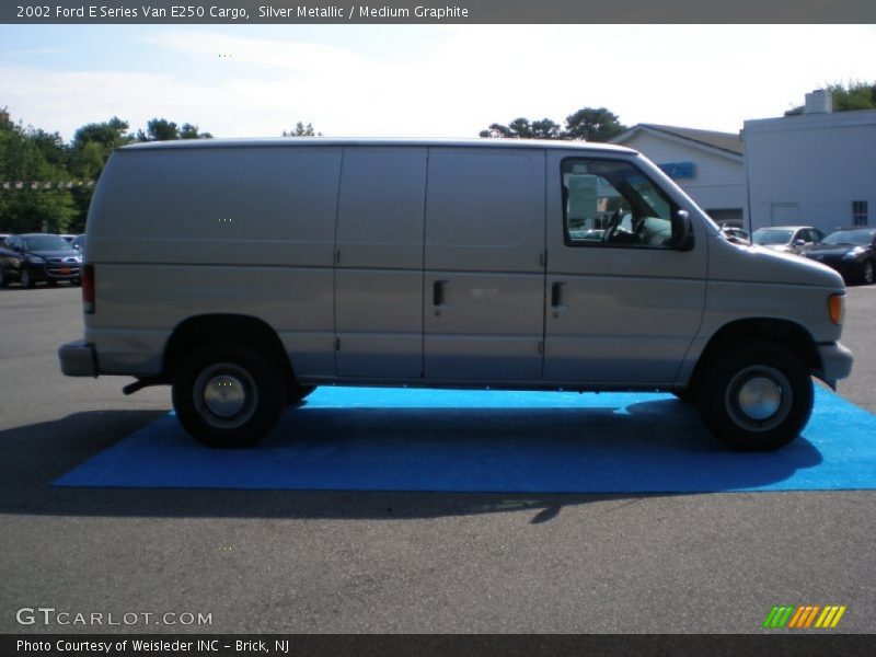 Silver Metallic / Medium Graphite 2002 Ford E Series Van E250 Cargo