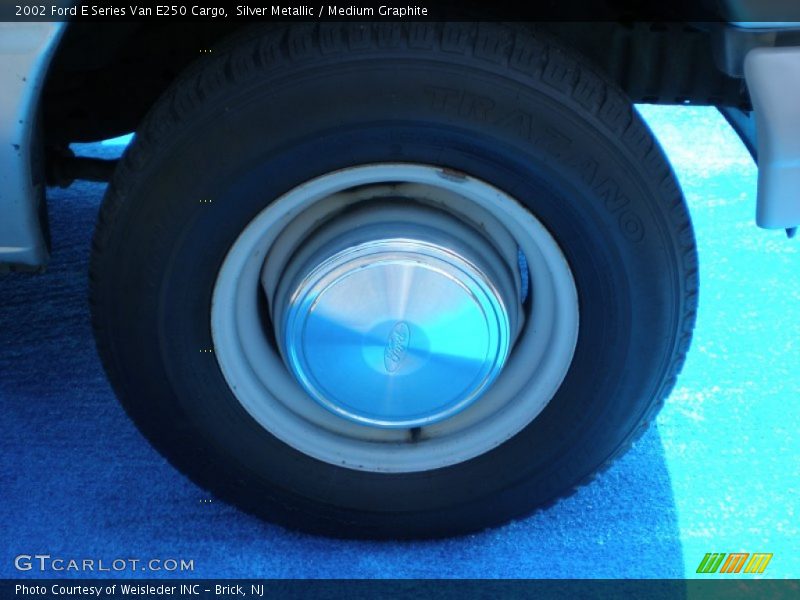 Silver Metallic / Medium Graphite 2002 Ford E Series Van E250 Cargo