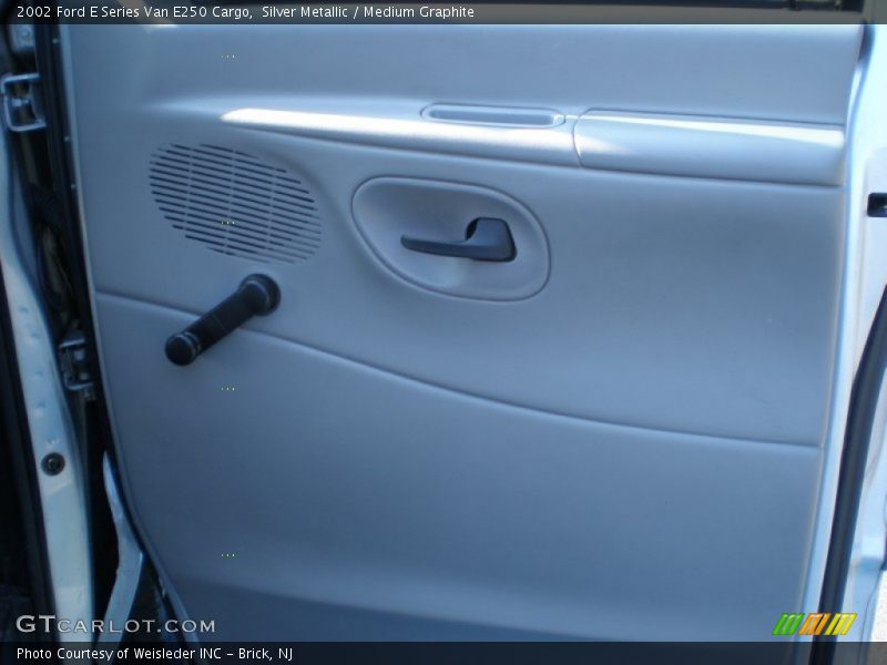 Silver Metallic / Medium Graphite 2002 Ford E Series Van E250 Cargo