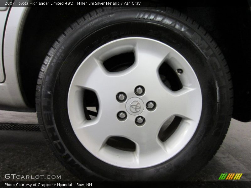 Millenium Silver Metallic / Ash Gray 2007 Toyota Highlander Limited 4WD