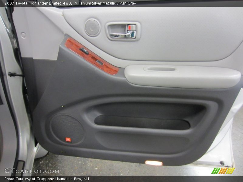 Millenium Silver Metallic / Ash Gray 2007 Toyota Highlander Limited 4WD