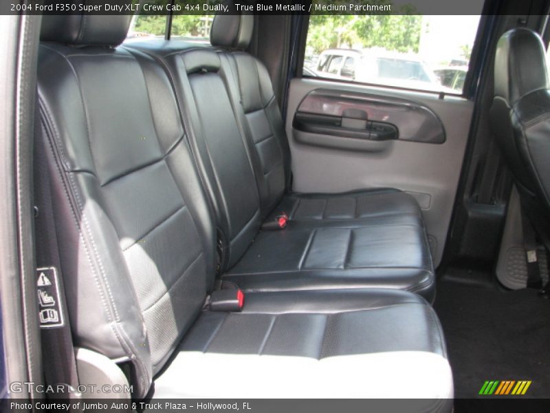 True Blue Metallic / Medium Parchment 2004 Ford F350 Super Duty XLT Crew Cab 4x4 Dually