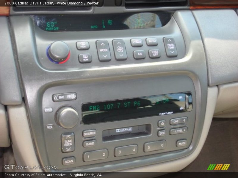 White Diamond / Pewter 2000 Cadillac DeVille Sedan
